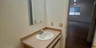 4 Bedroom, 2 Bathroom Duplex - Pet Friendly Gallery 37