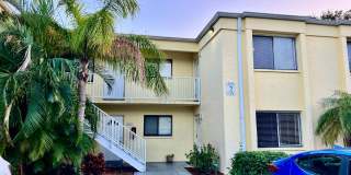 One Bed One bath unit in Garden Walk Gallery 1