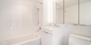 170 Amsterdam 170 Amsterdam Gallery 24