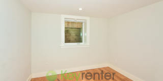 Stylish Four Bedroom Home with Hardwood Floors and Outdoor Space Gallery 28