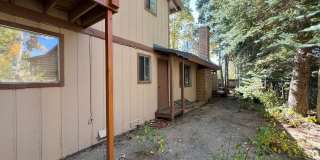 Large furnished 4 bedroom home with 2 car garage Gallery 40