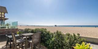 2428 The Strand Gallery 11