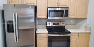 2242 NE 42nd Cir Gallery 4
