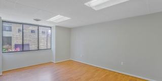 311 MAPLE AVE W #C Gallery 26