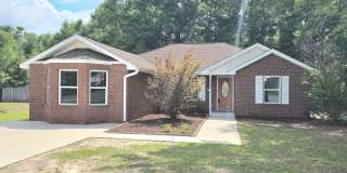 4-Bedroom Home On Cul-De-Sac Gallery 1