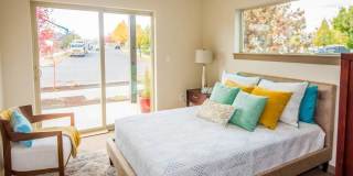Bellevue Crossing Gallery 12