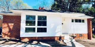 541 E Woodlawn Road Gallery 1