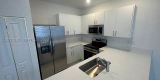 705 SE 13th St Cir Gallery 15
