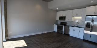 3833 N Broadway Gallery 292