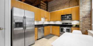 Lakefront Loft in a Historical Building with Every Convenience Gallery 7