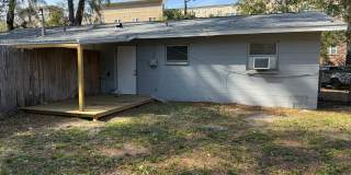 Quiet duplex biking distance from UF! Gallery 22