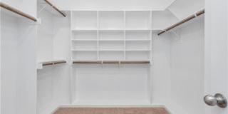 2525 Portland Avenue Gallery 16