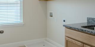 16705 Victoria Grove Alley Gallery 25