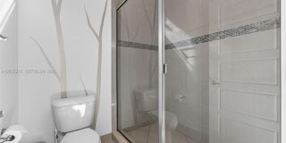 19278 NE 6th Ave Gallery 29