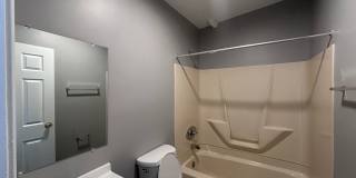 Baltimore - 2 bedrooms and 1 bath Available! Gallery 6