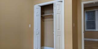 712 S Aberdeen Street Gallery 24