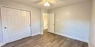 7827 BOLD LION Lane Gallery 23