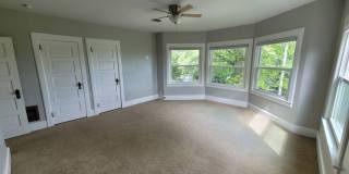 Beautiful 4 bedroom 2.5 house Gallery 13