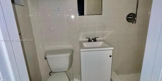 1240 NE 12th Ave Gallery 15