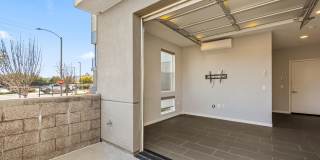 Beautiful three story live/work townhome in Westside Costa Mesa! Gallery 5