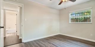 The Eulalie Gallery 8