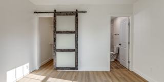 1723 West Park Place Gallery 93