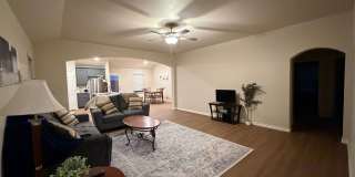 Brand New Home in Shenandoah! Gallery 24