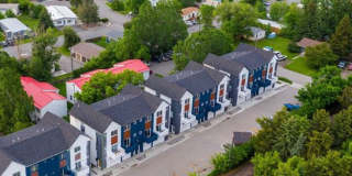 2 weeks Free rent - 1 year lease  Modern 3 bed 3 1/2 bath Gallery 12