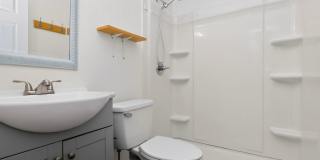 Charming 2BR Home Near Uptown Charlotte Gallery 13