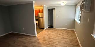 Cozy 1 Bedroom 1 Bathroom Condo- Conveniently Located at DC line Gallery 5