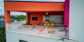 Yancey Street Gallery 28