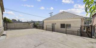 3611 Whiteside Street Gallery 13