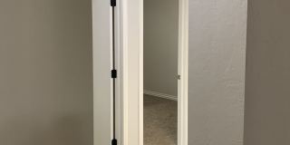 Remodeled 3 Bedroom near Moore Gallery 18