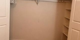 Large Fully Furnished Corporate Unit 1 Bed 1 Bath * Washer/Dryer Included Gallery 40