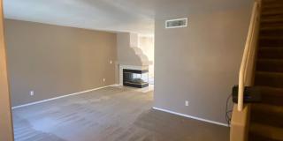 LARGE TOWN HOME Gallery 1