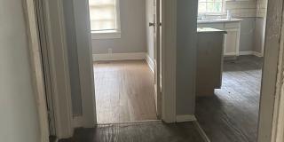 Charming 3 bedroom 1 bath with plenty of open space! Gallery 1