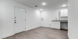 1835 W Poplar Gallery 5