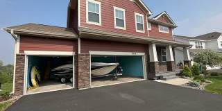 Gorgeous 5 Bedroom, 3.5 Bath Single Family Home w/Sun Deck! Gallery 1