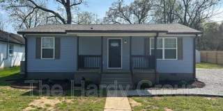 203 Floyd St Gallery 1