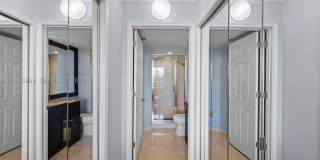 18671 Collins Ave Gallery 26