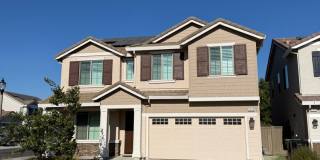 Stunning 4-Bedroom Lincoln Home with Upstairs Loft! Gallery 1