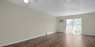 2 Bedroom Townhouse Apartment Gallery 44