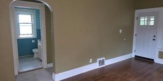 177 N Riverbank Street Gallery 10