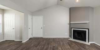 District at Hamilton Place Apartments Gallery 10