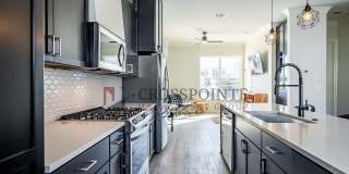 Luxury 3 bedroom, 3.5 Bath, 2 Car Garage Townhome- Fully Furnished! Gallery 11