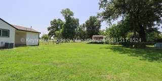 Beautifully Done 3 Bedroom House! Available for Immediate Move in! Gallery 6