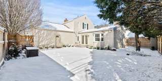 Beautiful Arlington Home South of Lane Gallery 38