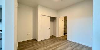 725 W Pratt Gallery 58