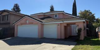 Large two story home w/3 car garage! Large two story home w/3 car garage! Gallery 1