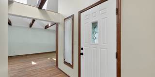 4631 Graceland Avenue Gallery 4